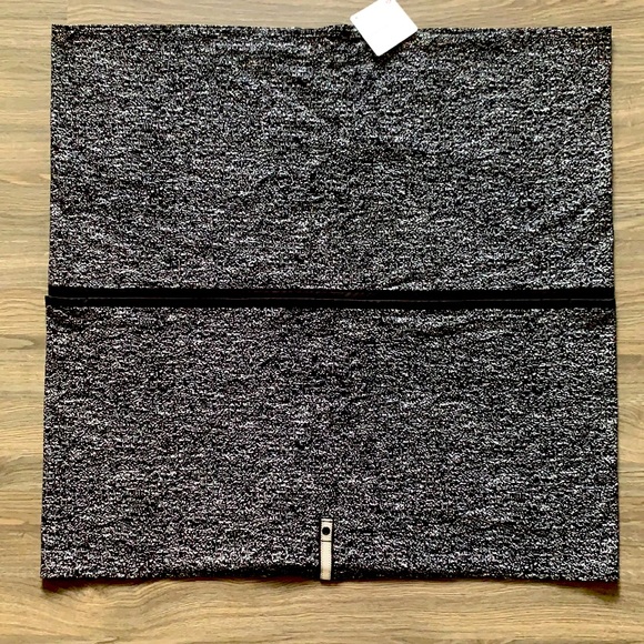 NWT. Lululemon Vinyasa Wrap Size S. - Picture 1 of 3